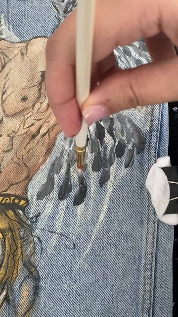 Роспись джинсовой куртки кастом