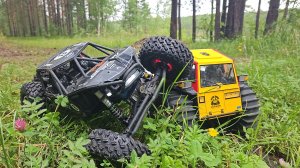 Не самая сложная поездка для монстров бездорожье.