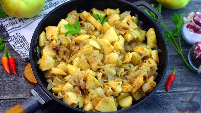 Гарнир просто, но не привычный. АЙВА, ЖАРЕННАЯ С ЛУКОМ