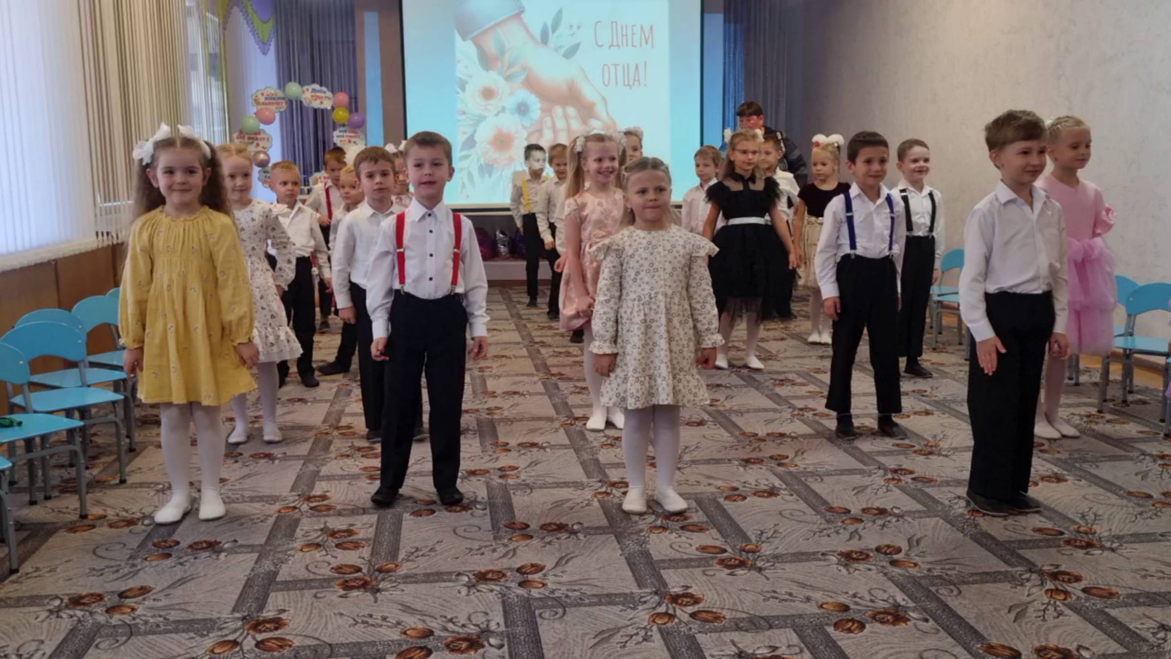 Зажигательный танец подготовительной группы в ДОУ смотреть онлайн