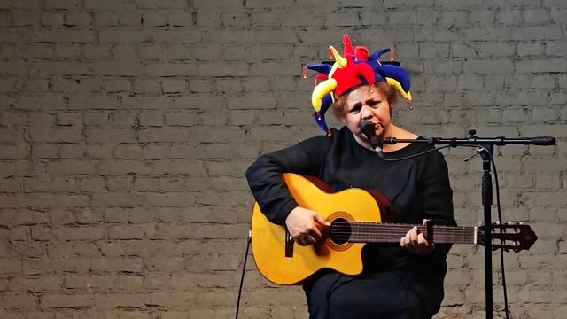 Людмила Катерисова - "Баллада о гордом рыцаре" музыка и стихи Евгения Бачурина"