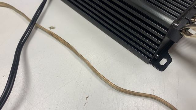 Усилитель Deaf Bonce Atom 1300.1 Pro смотреть онлайн