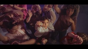 Клип с участием команды Around the Sun. «Like» - Соня Свешникова