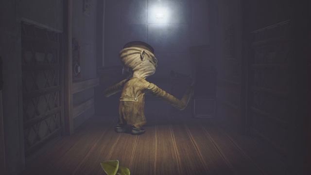 Little Nightmares #4. Глава 2. Монстр. Хранилище обуви. Под полом