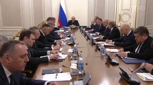 В правительстве обсуждали обновление флота и новую программу "Земский тренер"