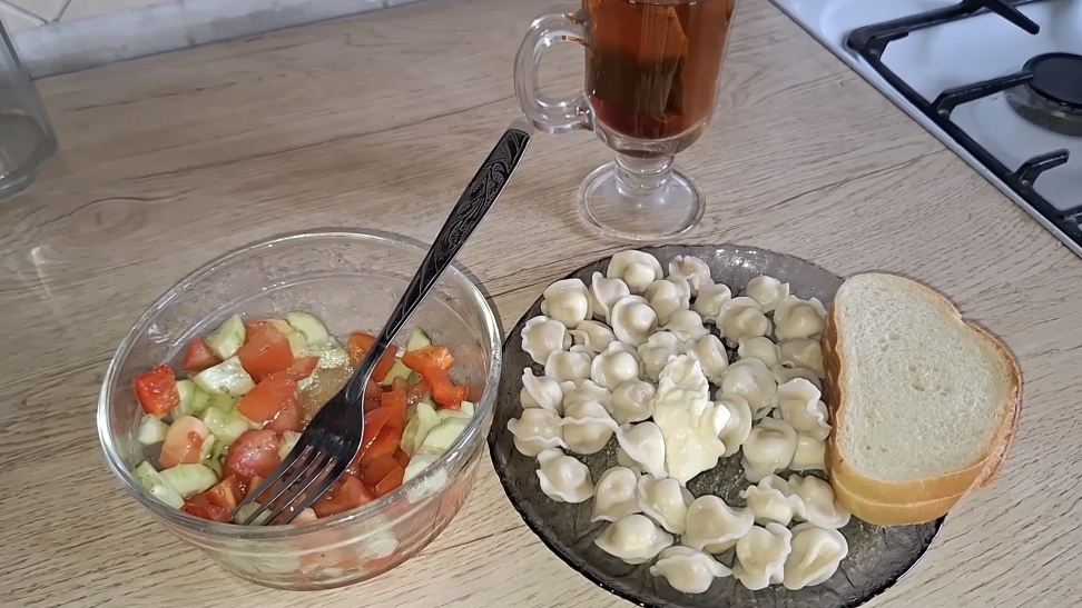 Праздник у Димы /На обед пельмени /Сдаём анализы смотреть онлайн