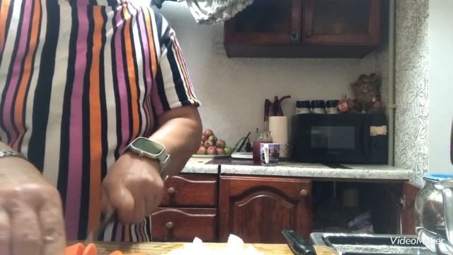 Готовлю свиные рёбрышки с овощами. Кексы со сливками и яблоками