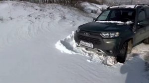 На ниве Тревел по сугробам #дагестан #нива #travel #niva #niva #offroad #махачкала #тревел #туризм
