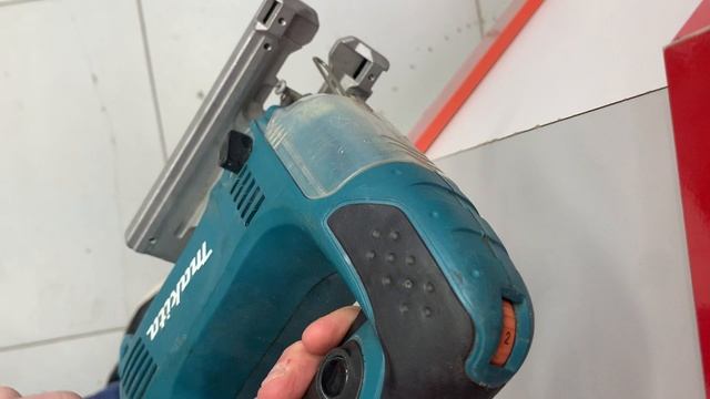 Лобзик Makita 4329 смотреть онлайн