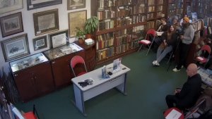 21 октября в 19:00 — презентация новой книги Аллы Крутой «Время поздних надежд»!