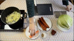 Вкусная тушеная капуста на сковороде - бюджетно, просто и полезно (рецепт + советы)