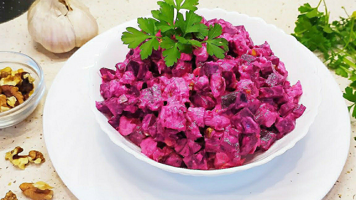 🍂Вкусный и Сытный САЛАТ 🍂 из минимума продуктов!😋