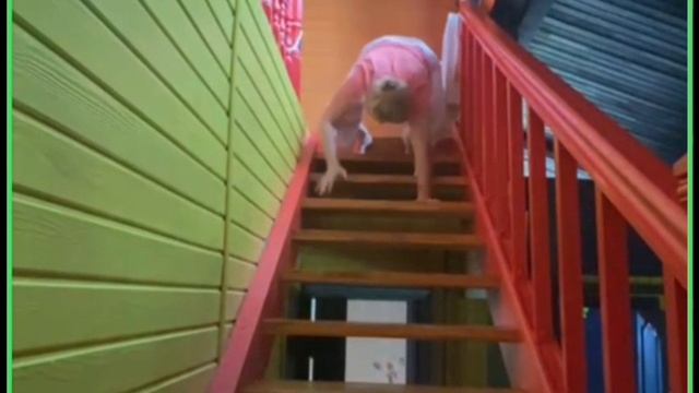 Капоэйра. Ползем ползем - разминка