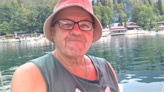 РИЦА НА КАТАМАРАНЕ смотреть онлайн