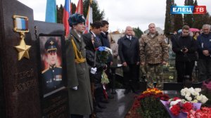 На могиле Героя Россия Никиты Сёмочкина установили памятник