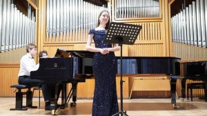 Екатерина Бабич исполняет «К птичке». Фортепиано — Сергей Султан