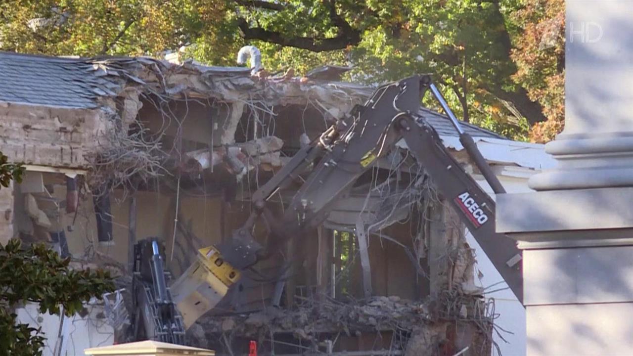 В левом крыле Белого дома снесли стену, чтобы построить зал для торжеств