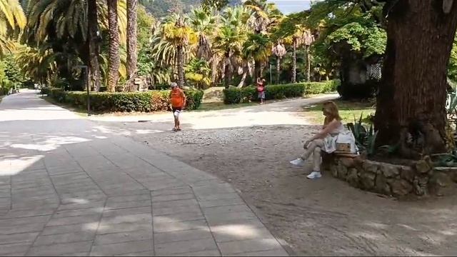 ГАГРА ПРОГУЛКА ПО ПАРКУ смотреть онлайн