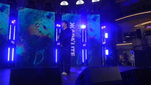 Kamil Kikido - Cold(Концерт ЖараLite, ТРЦ Vegas Кунцево,12.10.2025) смотреть онлайн