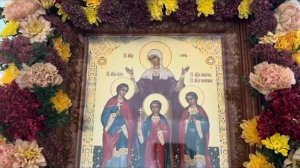 Митрополит Игнатий совершил Божественную литургию в храме мучениц Веры, Надежды, Любови и Софии