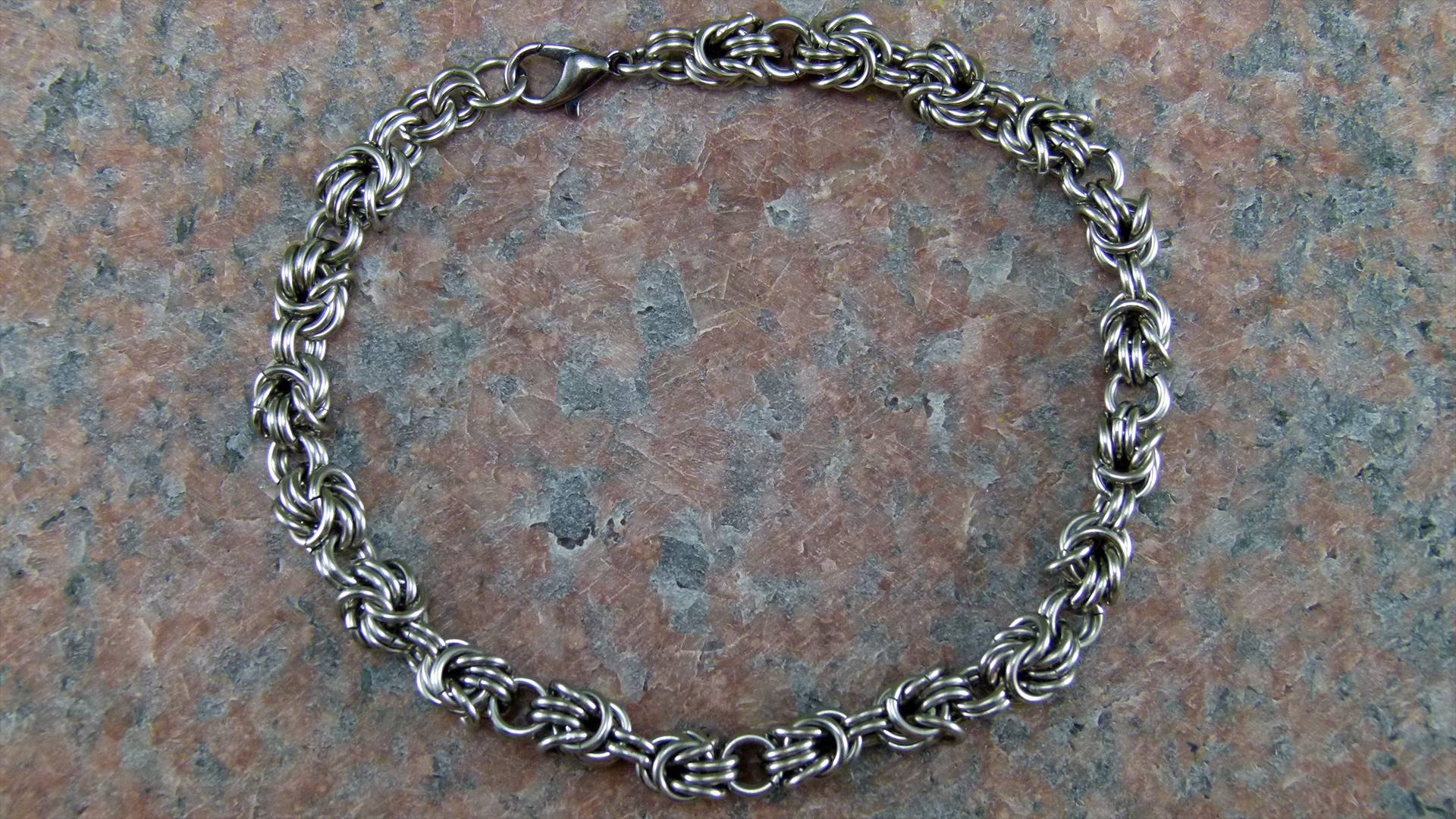 Бусины. Кольчужный браслет.