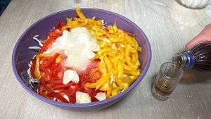 ТАКУЮ КАПУСТУ СЪЕДАЮТ ЗА ДЕНЬ.. на зиму не остается! Вкусный салат заготовка ЗАКРУТКА РЕЦЕПТ