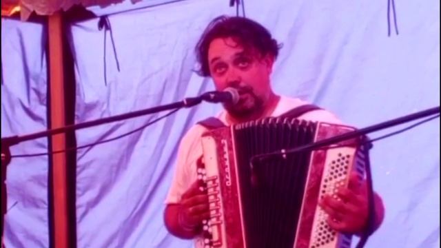 19 На крутом бережку (песня Кота Леопольда) - Константин Завалин (г. Пермь)