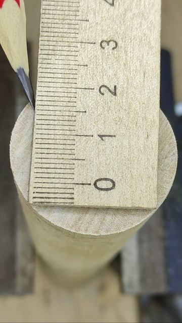 Обязательно запомни эту хитрость! Как можно легко найти центр круглой заготовки? #shorts смотреть онлайн