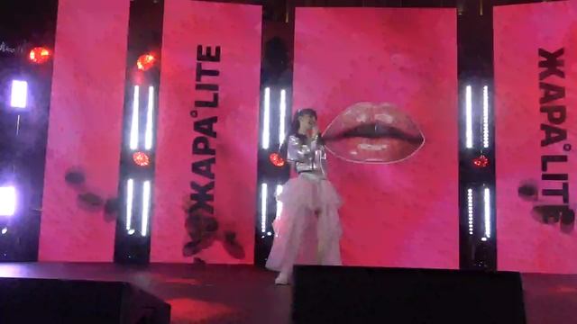 Екатерина Деева - Латте Макиато(Концерт ЖараLite, ТРЦ Vegas Кунцево,12.10.2025) смотреть онлайн