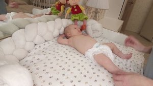 ПЕРЕБИРАНИЕ ПАЛЬЧИКОВ от 0 до 3 месяцев массаж для грудничков с потешками