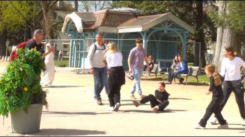 BUSHMAN PRANK_ TREE MAN SCARE PRANK REACTIONS 2025! SO, SO FUNNY смотреть онлайн