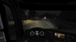 Дальнобой по Европе: Свет, который не обещает тепло 🚛💡