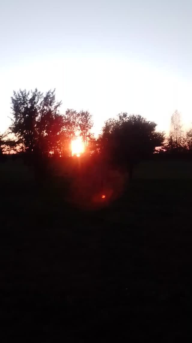 Закат на Каменном пляже в конце сентября. смотреть онлайн