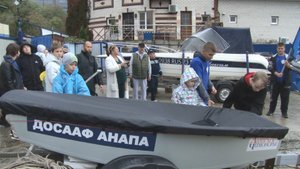 Юные анапчане построили швертбот своими руками