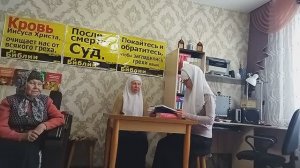В.1172 Обязательно ли прощаться с покойником? Стихотворение Есенина. Тема: Литература и искусство.