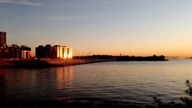 Красивый закат в сентябре на Финском заливе смотреть онлайн