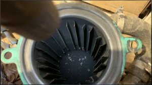 Мелкий ремонт возле дома.