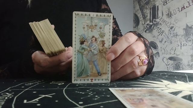 Что он планирует относительно вас? Расклад Таро