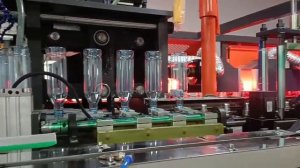 Автомат AQ-4000 предназначен для выдува ПЭТ бутылок объемом от 0,2л до 2л., 4000 бут.час