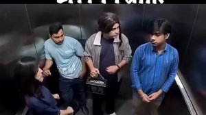 Пранк в лифте🤭😂