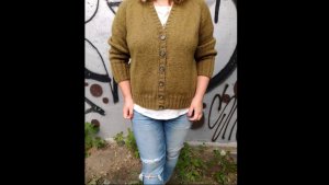 Стильный кардиган (спицами) МК