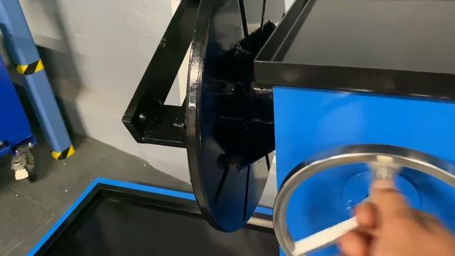 TS-2000KR Кантователь для грузовых двигателей смотреть онлайн