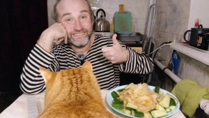 обед с Рыжулей вкусная капуста. спасибо за донат. мукбанг. обжор. еда на камеру. диета. шизофрения.
