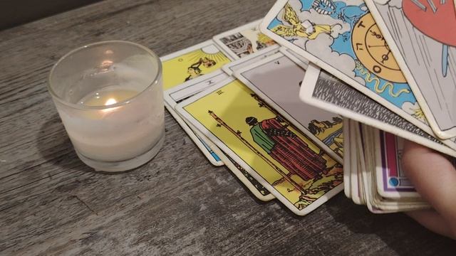 кто очень много и часто о вас думает смотреть онлайн