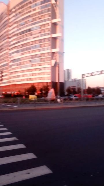 Закат осенью в Красносельском районе, недалеко от Каменного пляжа на Финском заливе. смотреть онлайн