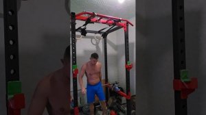 турник +жим гирь стоя