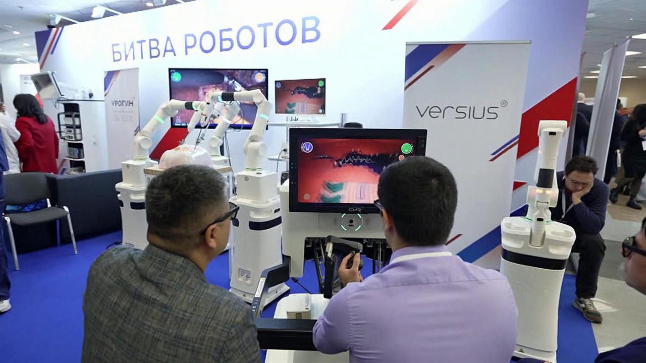 О том, как новейшие технологии меняют работу врачей, говорят на съезде хирургов в Москве