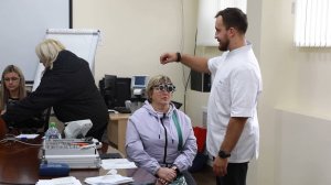 Очки – с корригирующим эффектом – получают работники Михайловского ГОКа с ослабленным зрением