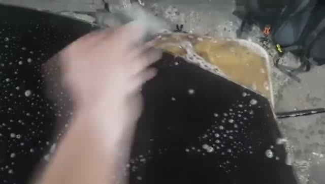 Как самому идеально наклеить тонировку на боковые стекла автомобиля? Секрет без пузырей! смотреть онлайн