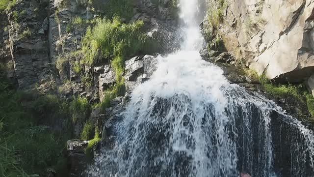 Камышлинский водопад (Горный Алтай).